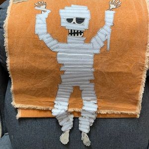 Mud Pie Mummy Dangle Leg Table Runner - Thumbnail 5